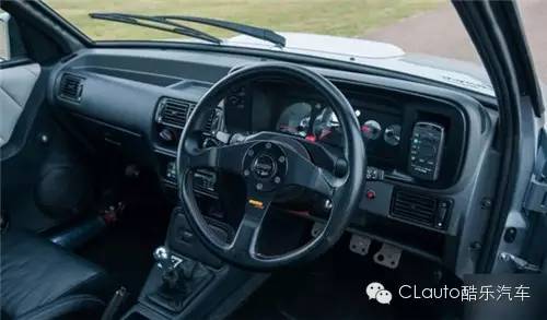 再见金钱,前往贫困村