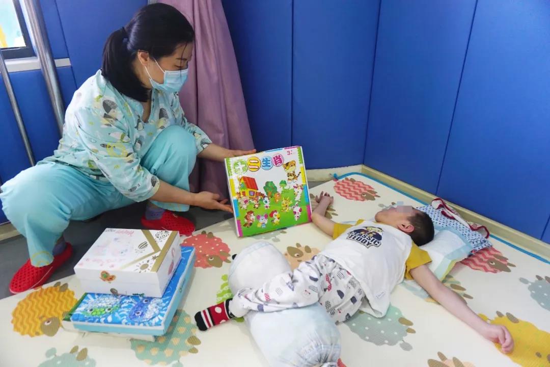 养蜂人 (英语版)